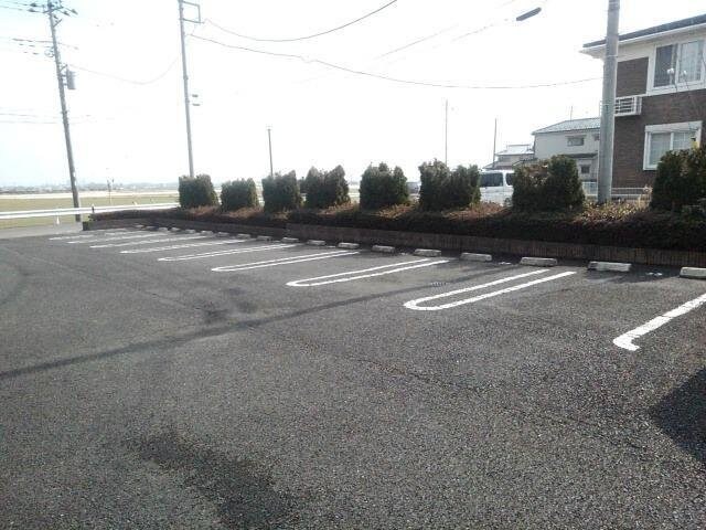 サニー・レジデンスＥの物件外観写真