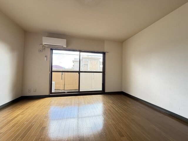 ラ・セゾン城北の物件内観写真