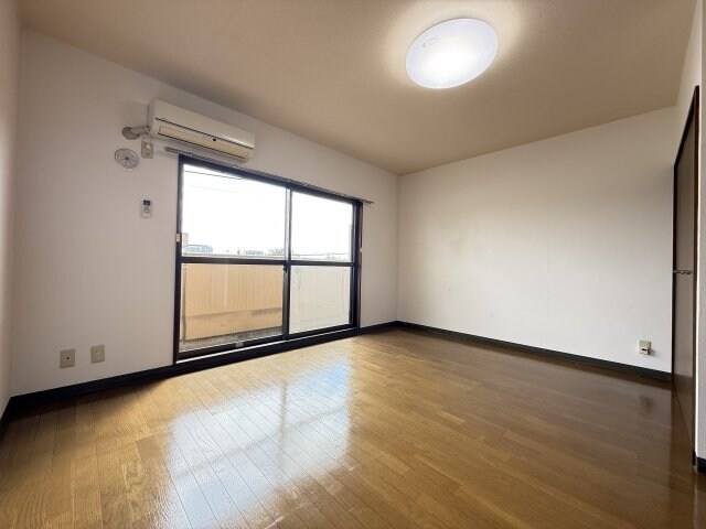 ラ・セゾン城北の物件内観写真