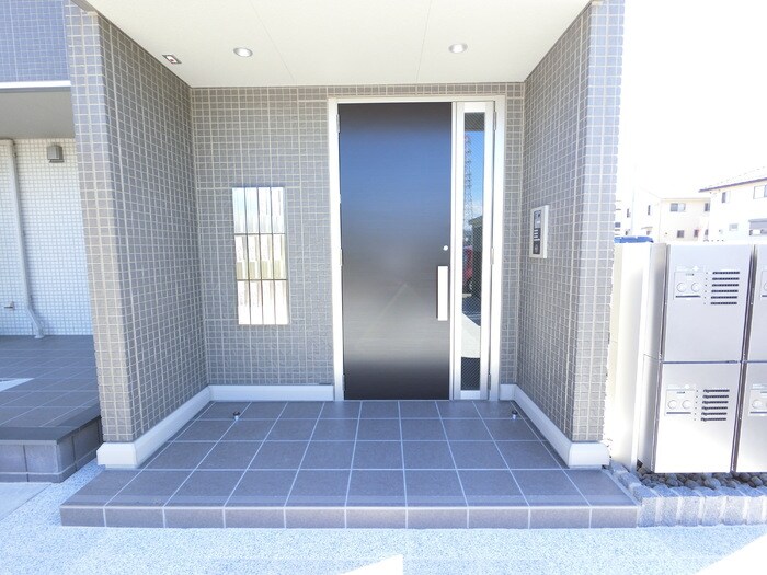 ピーノ・ヴィオラ 住居の物件外観写真