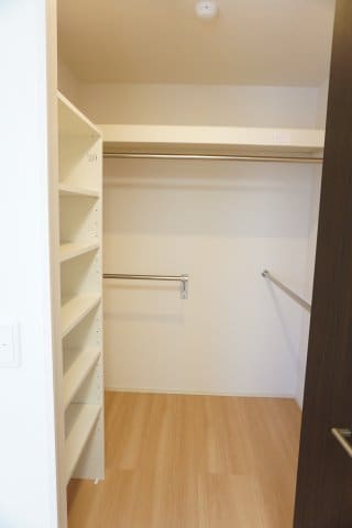 ピーノ・ヴィオラ 住居の物件内観写真