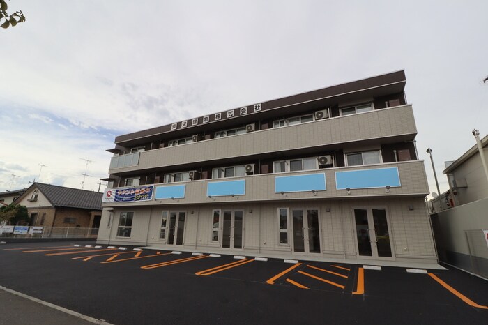 プランドールＴＮ Ⅲ 住居の物件外観写真