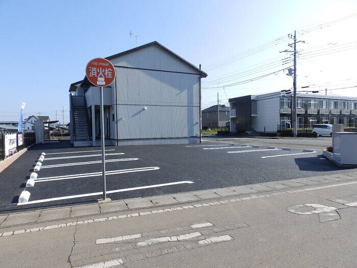 グリッター・プルースの物件外観写真