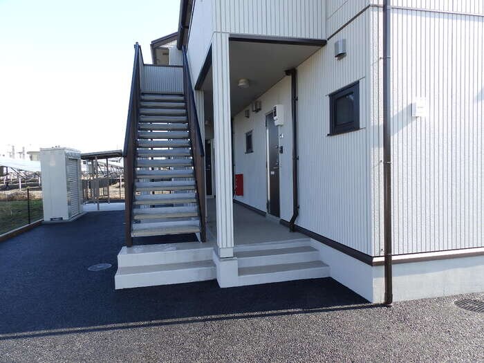 グリッター・プルースの物件外観写真