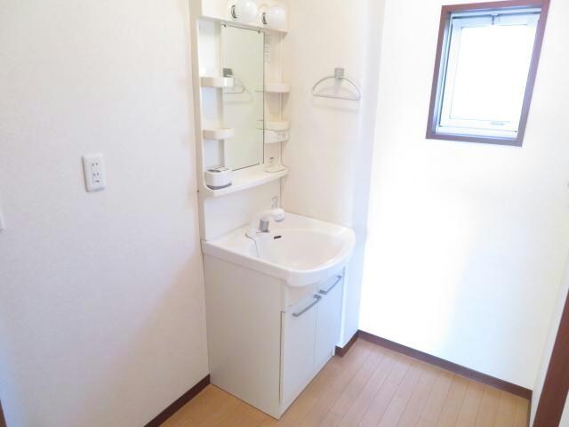 サニーガーデン花垣Bの物件内観写真