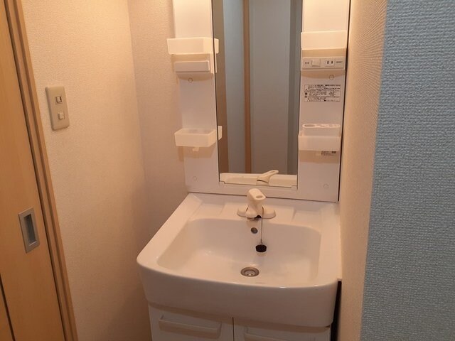 ロイヤルエステート神明Ａの物件内観写真