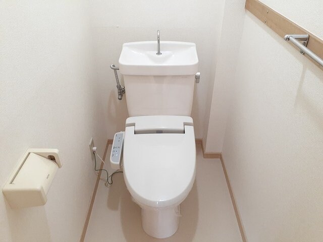 ロイヤルエステート神明Ａの物件内観写真