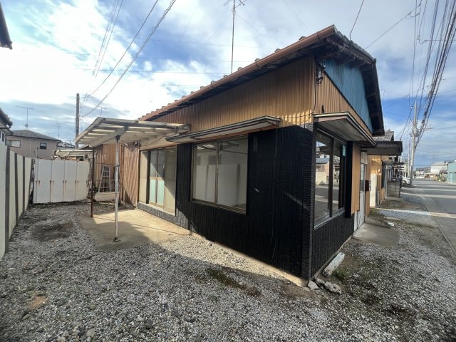 石川貸家　の物件外観写真