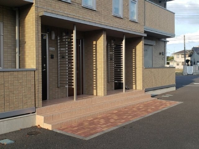 レジデンス・セレッソの物件外観写真