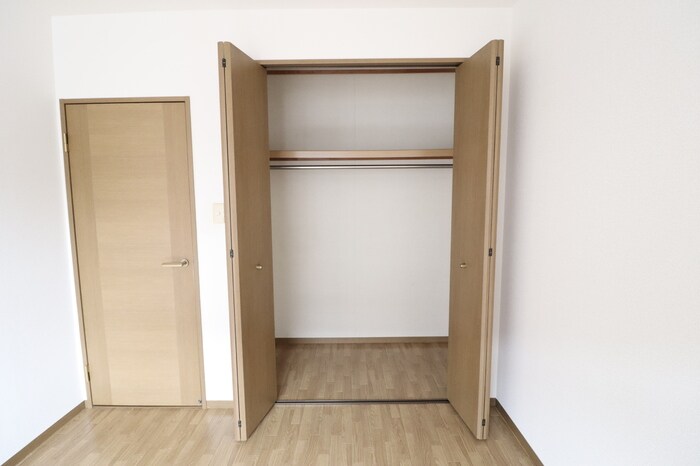 フラワーレジデンスＪＵＮ Ｃの物件内観写真