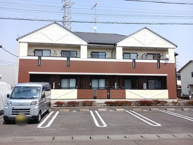 ルミエールⅤの物件外観写真