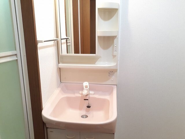 ルミエールⅤの物件内観写真