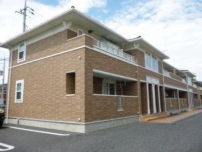 グラン・アヴェニールＢの物件外観写真