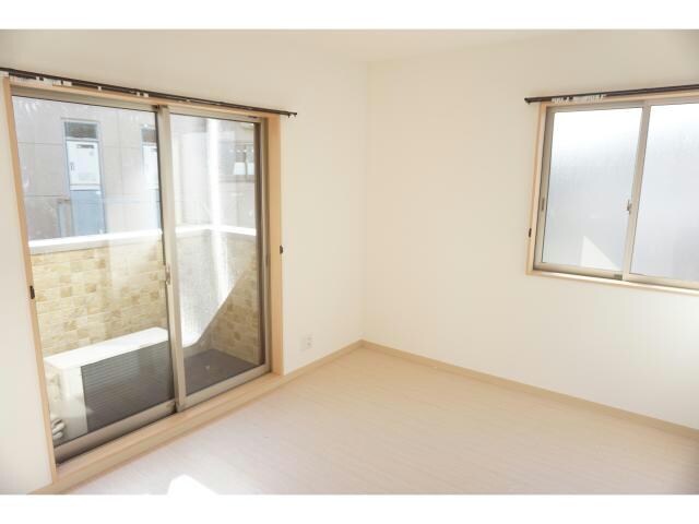 クレストV峰Aの物件内観写真