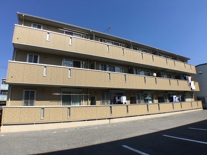 ルミエールヤナセ Ｂの物件外観写真