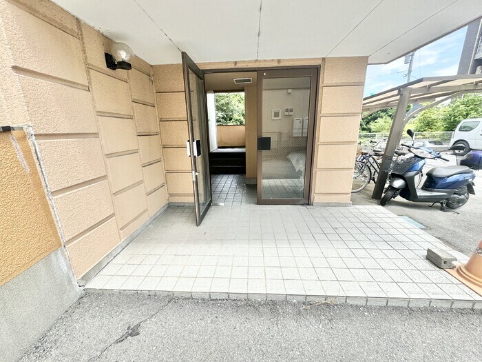 エクメーネ西沢の物件外観写真