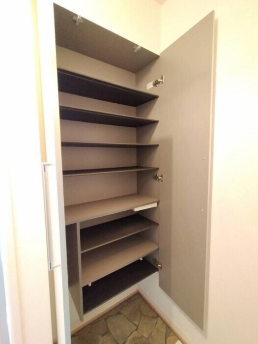 ルミエールヤナセ Ｂの物件内観写真