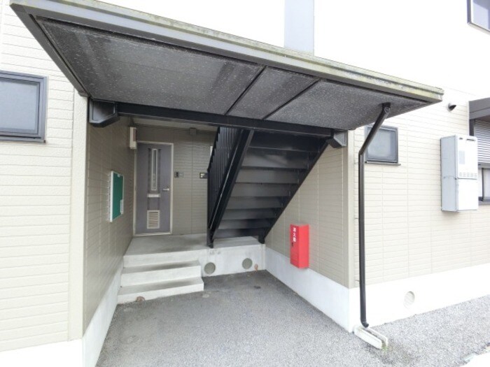 ラスリーズの物件外観写真