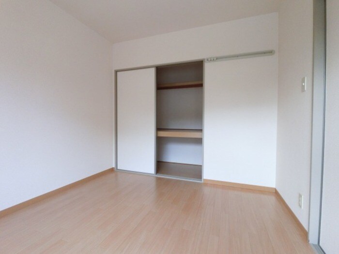 ラスリーズの物件内観写真