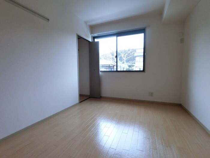 ラスリーズの物件内観写真