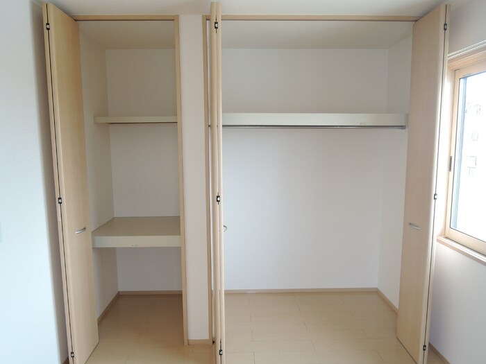 モンテベール Ⅱの物件内観写真