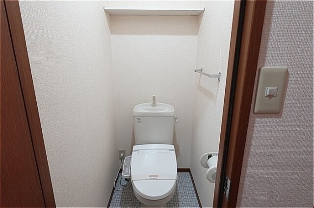 フローラルコート Ｅの物件内観写真