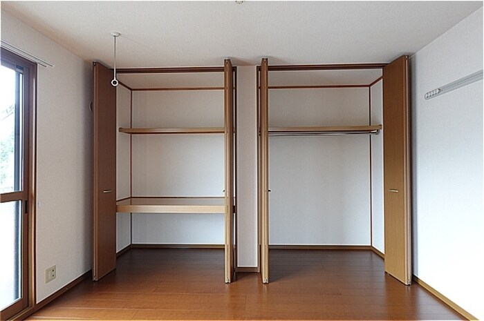 フローラルコート Ｅの物件内観写真