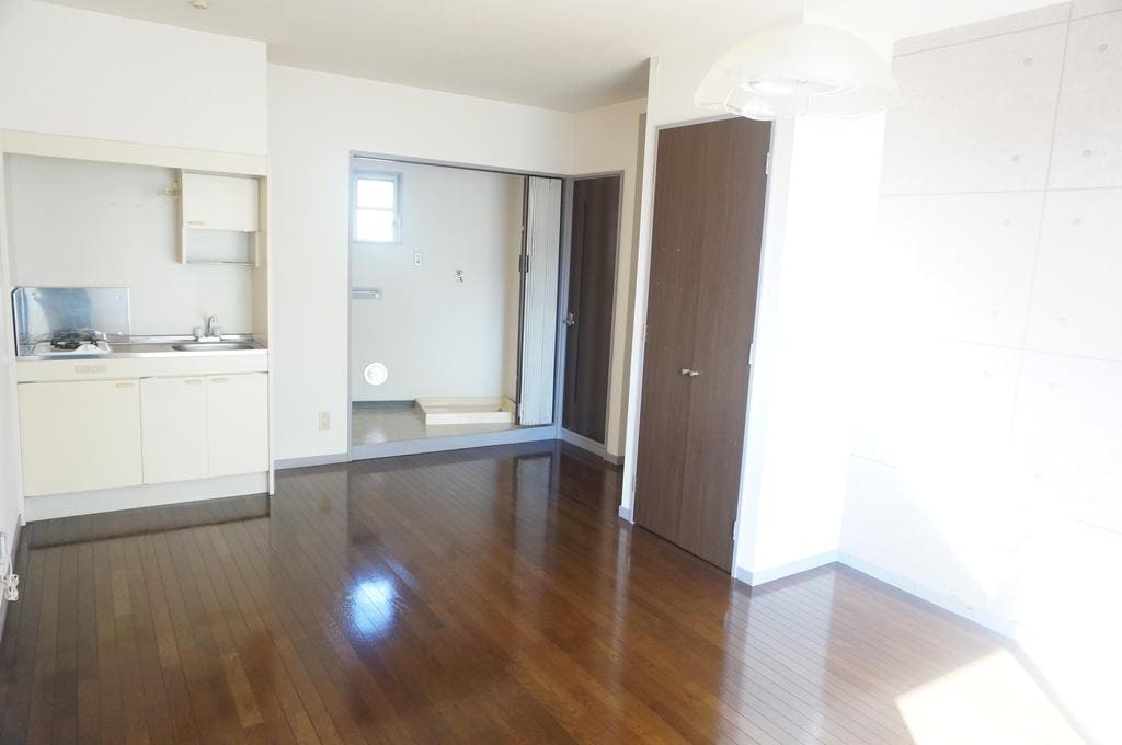 ラ・リバートの物件内観写真