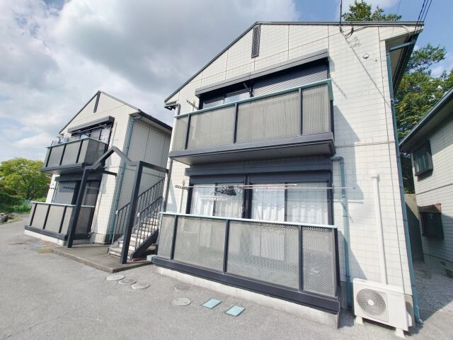 シャイン・クレストＢの物件外観写真