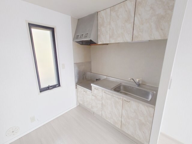 シャイン・クレストＢの物件内観写真