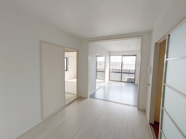 シャイン・クレストＢの物件内観写真