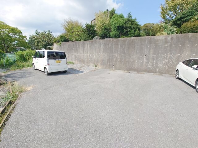 シャイン・クレストＢの物件外観写真