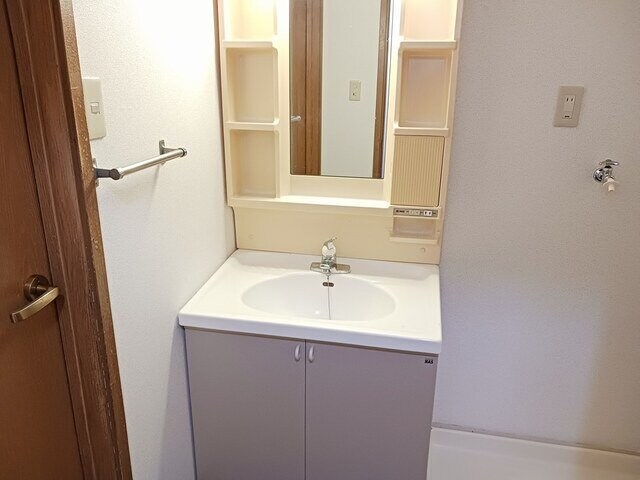 エスニックハウスＡ棟の物件内観写真