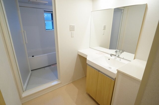 ワールドプレイスＢの物件内観写真