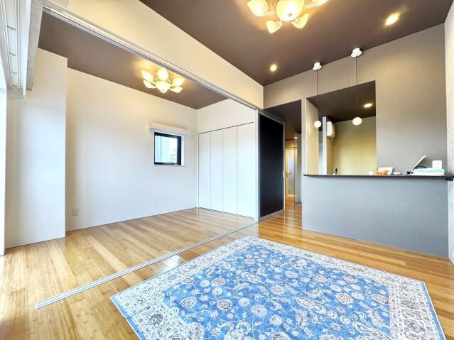 コリドール中央の物件内観写真