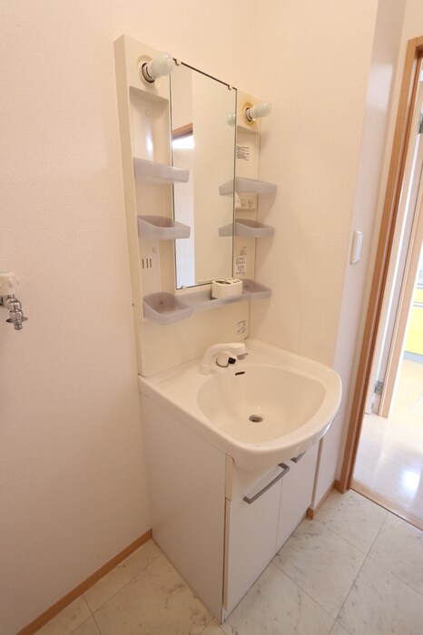 ユイマールガーデンⅢの物件内観写真