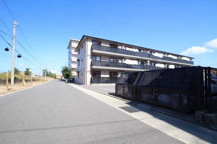 ルコネッサンスの物件外観写真