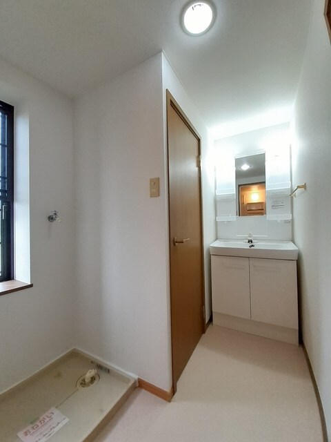 リヴァー・ウィルダーネスＣの物件内観写真