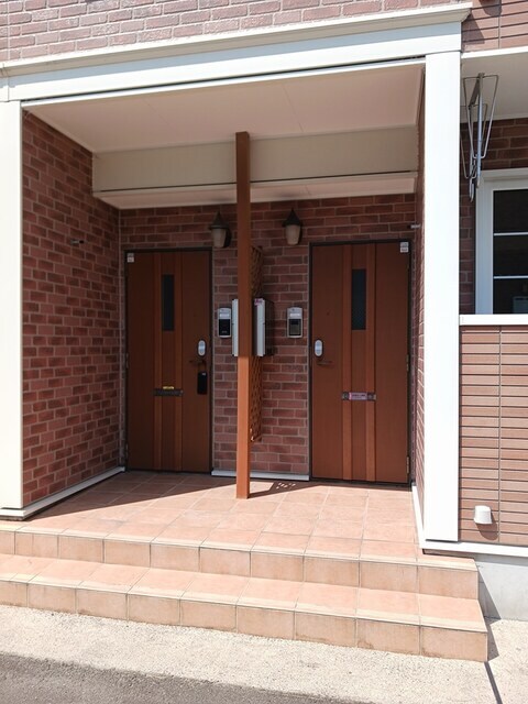 ウエストヒルズＣの物件外観写真