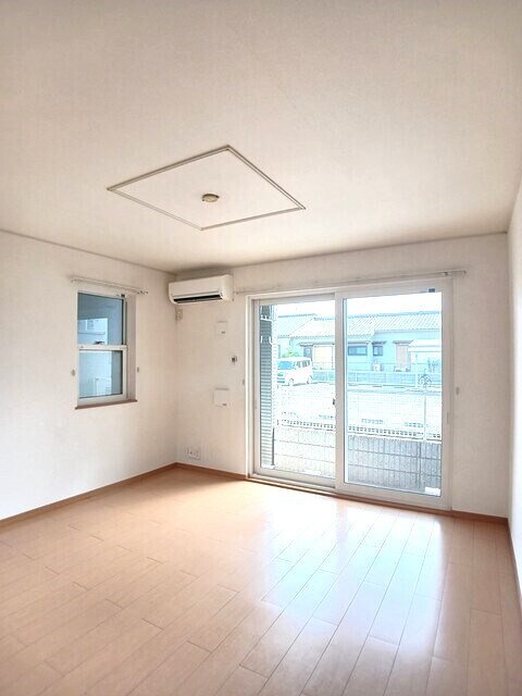 グラスランドレジデンスＪの物件内観写真