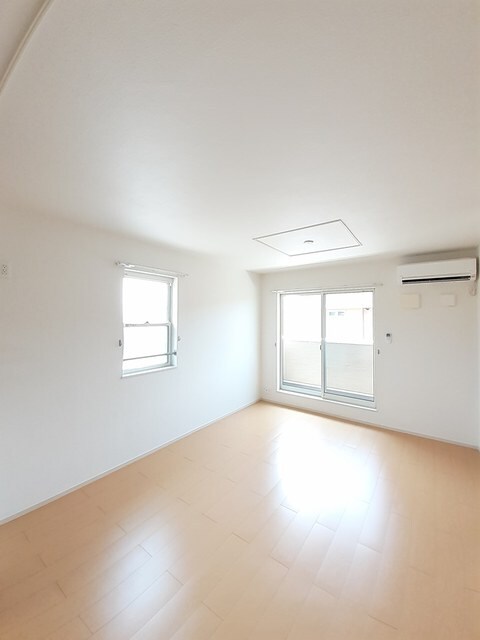 アスランリバーウエストＢの物件内観写真