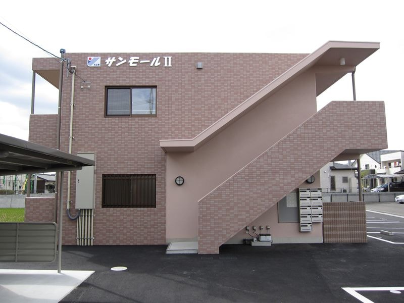 サンモールⅡの物件外観写真