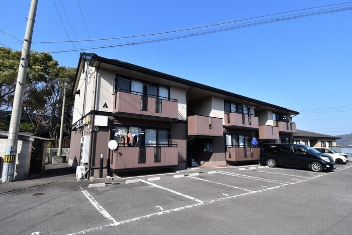 ファミール河野 A棟の物件外観写真