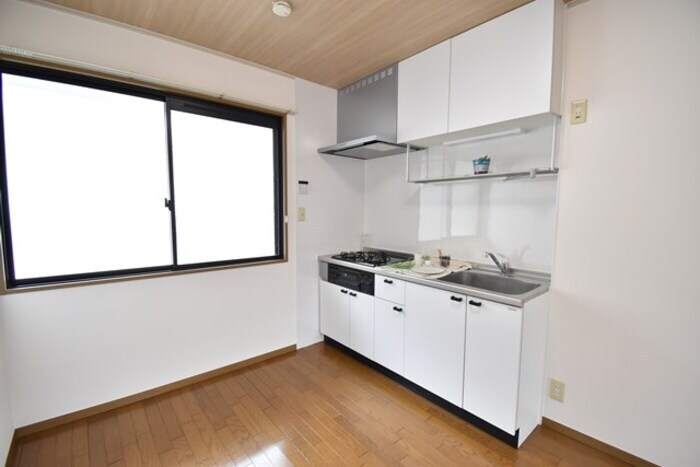 ファミール河野 A棟の物件内観写真