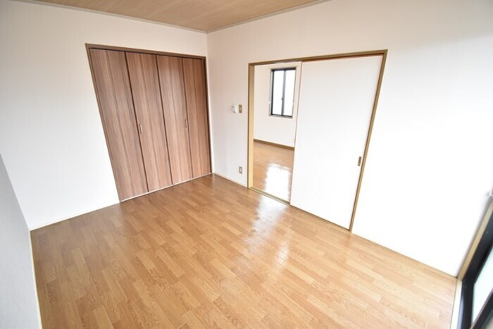 ファミール河野 A棟の物件内観写真