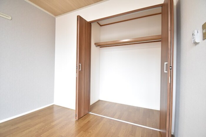 ファミール河野 A棟の物件内観写真