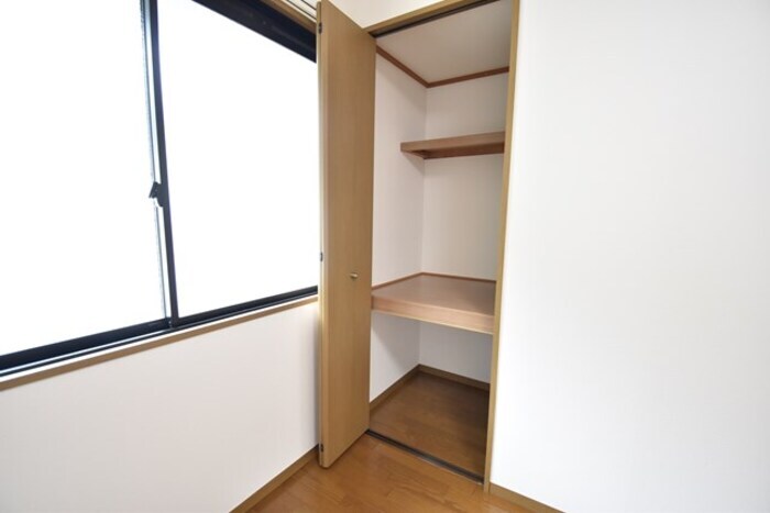 ファミール河野 A棟の物件内観写真