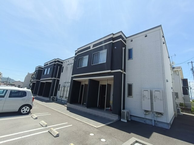 ソレイユ元山町Ⅱの物件外観写真