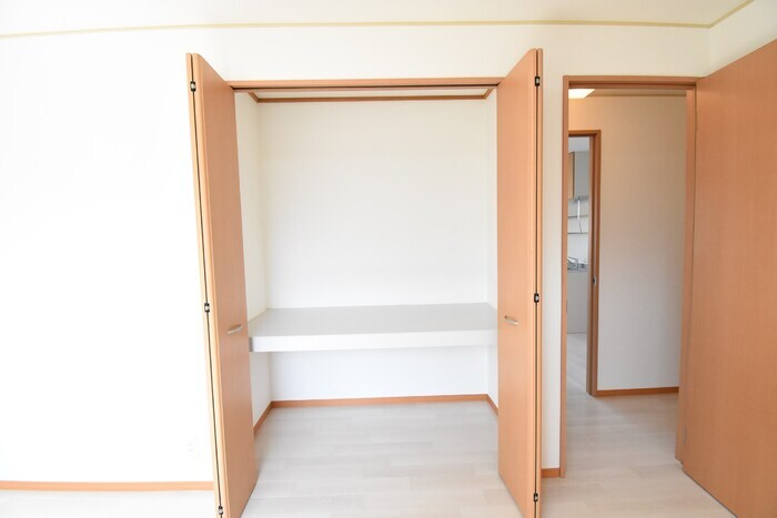 一本木ハイム E棟の物件内観写真