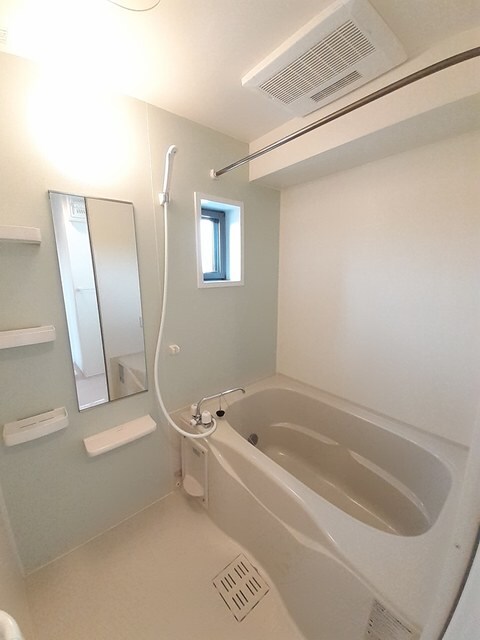 グローヴ・ガーデンⅢの物件内観写真